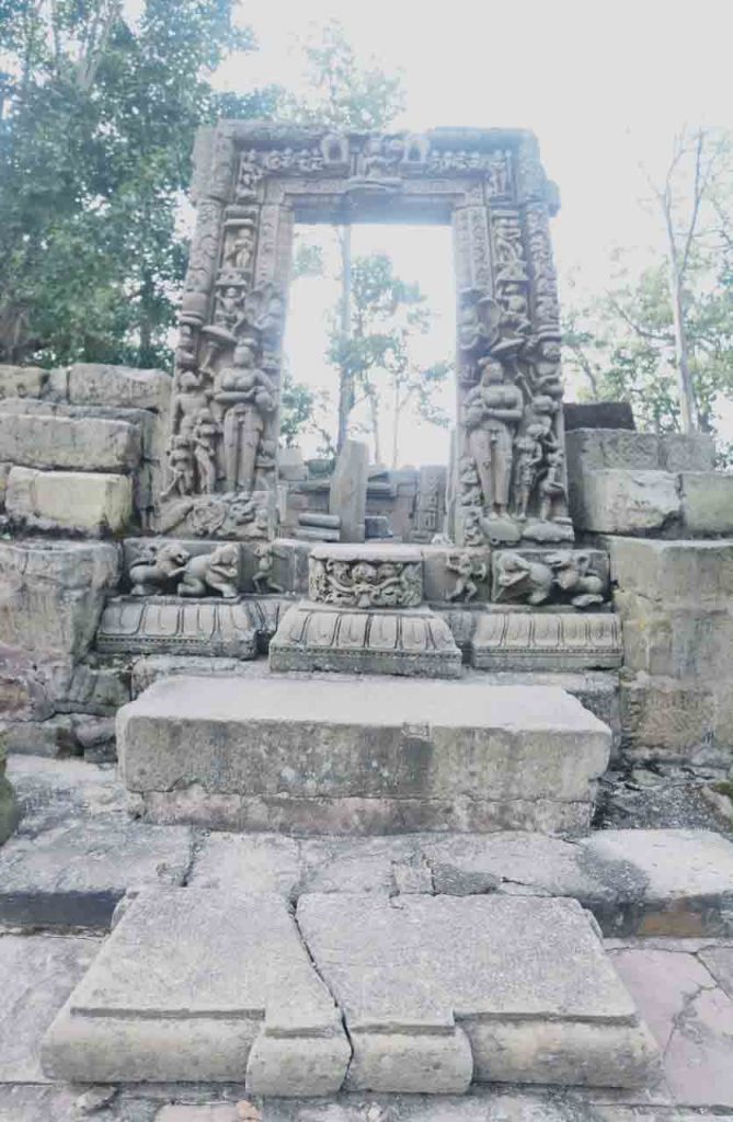 डीपाडीह के प्राचीन मंदिर