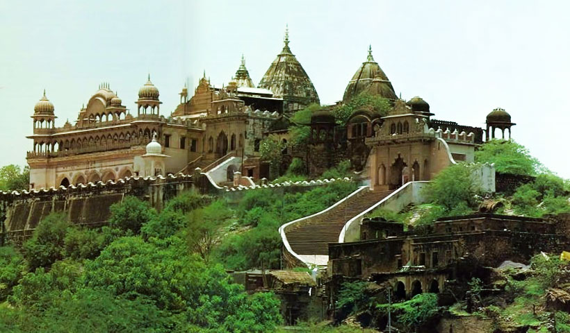 Radha Rani Temple: जानिए बरसाना में स्थित राधा रानी मंदिर के बारे में